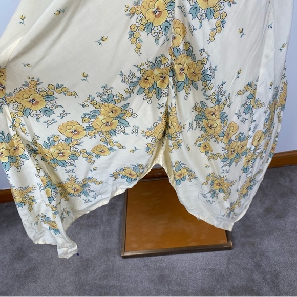 Urban Outfitters Floral Handkerchief Hem Midi Dress Butter Yellow Beige XS NWT - Picture 8 of 16